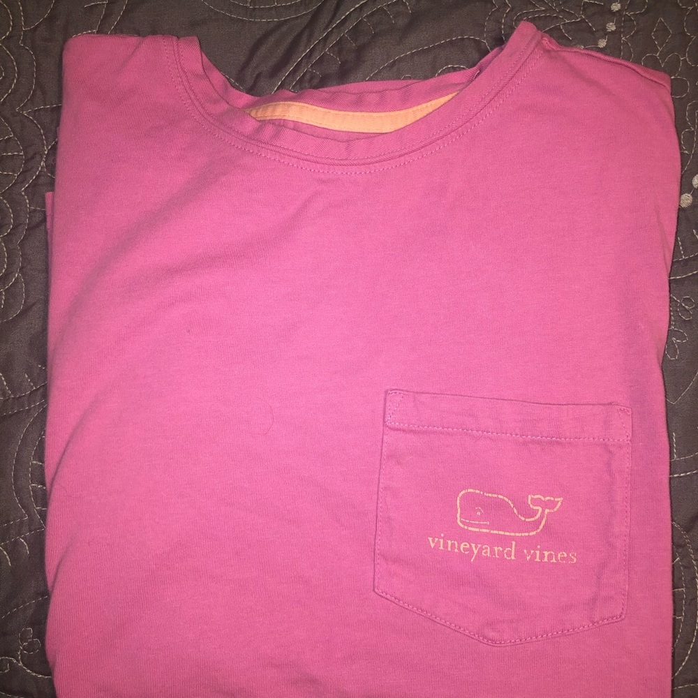 Vineyard Vines t-shirt